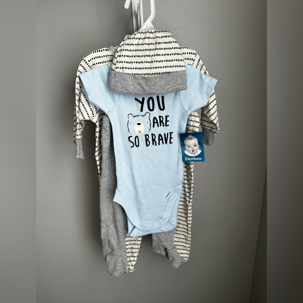 NEW 3-6 Month Outfit Set